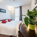 Appart'city Pau 3* Idron