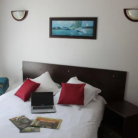 Hotel Appart'city Pau 3*