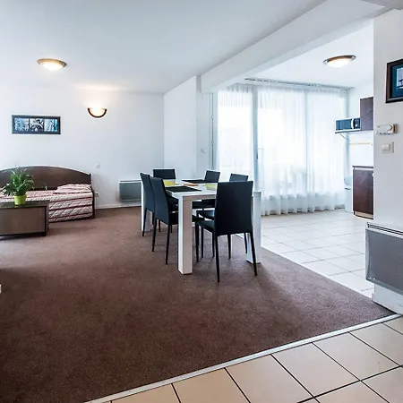 Hotel Appart'city Pau 3*